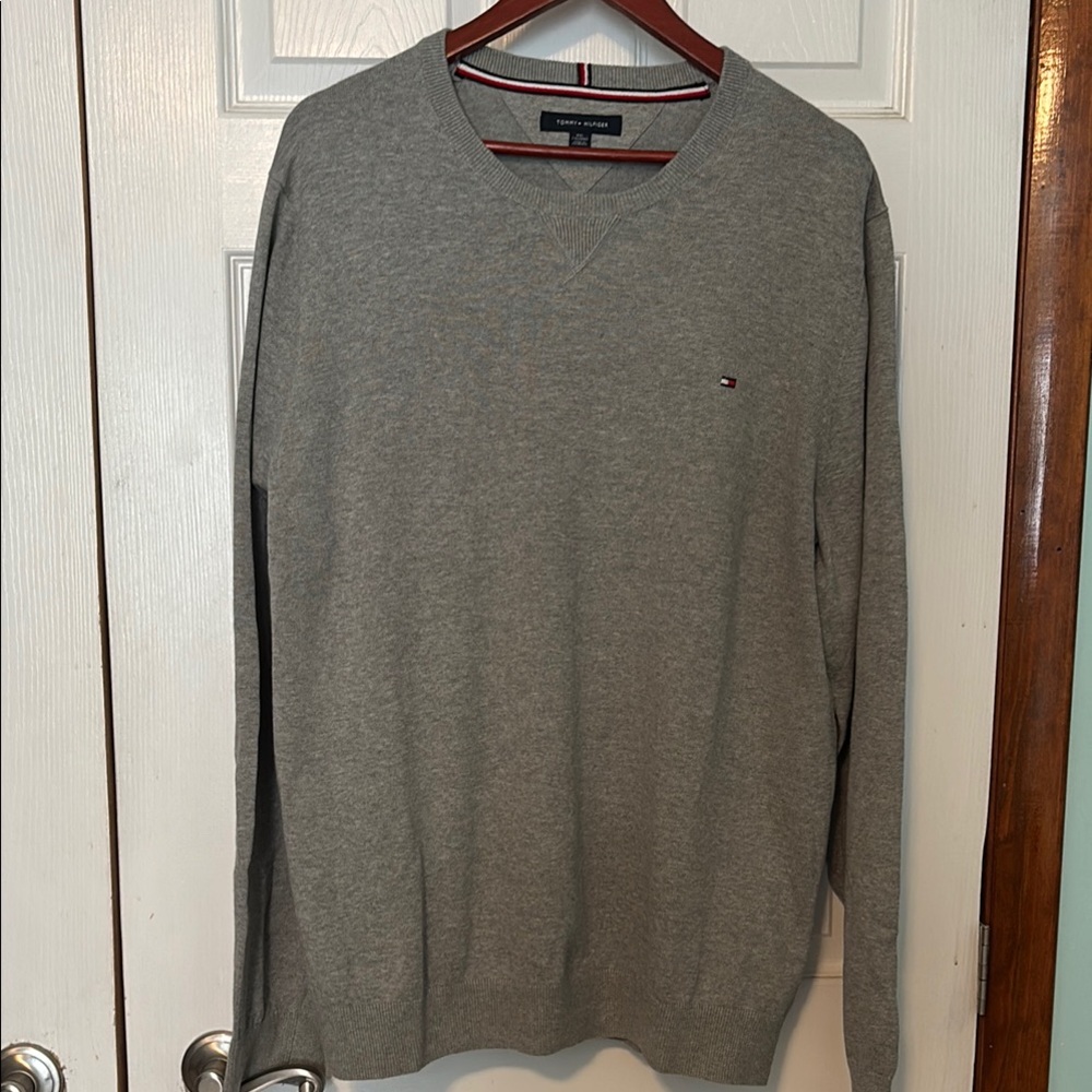 Tommy Hilfiger Gray Crewneck Sweater